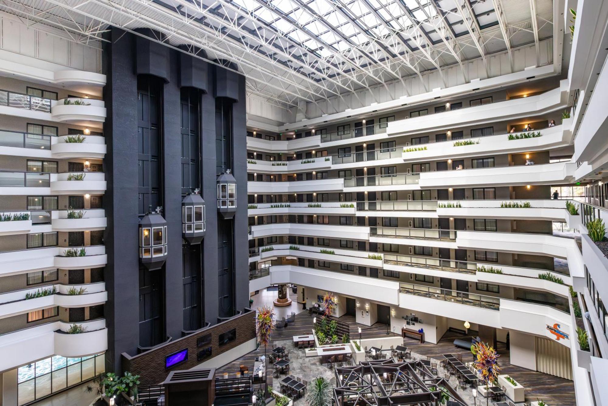 Embassy Suites Los Angeles - International Airport/North — Photos 2